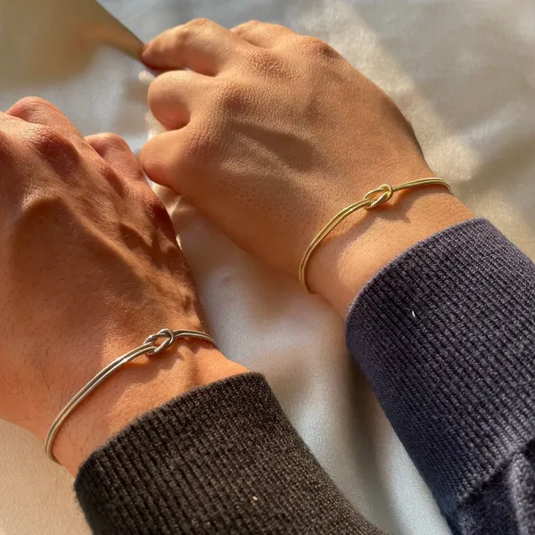 Gold_Trending_Knot_Anti_Tarnish_Couple_Bracelet